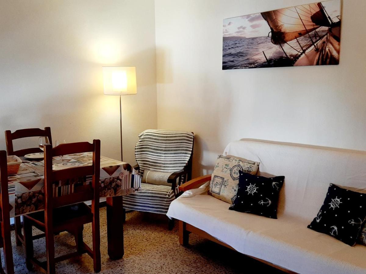 Apartamentos Franch Hospitalet De L'Infant Esterno foto