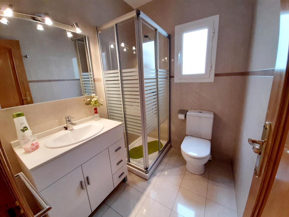 Apartamentos Franch Hospitalet De L'Infant Esterno foto