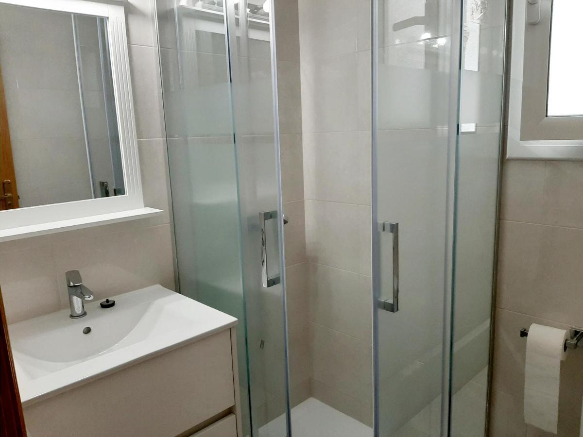 Apartamentos Franch Hospitalet De L'Infant Esterno foto