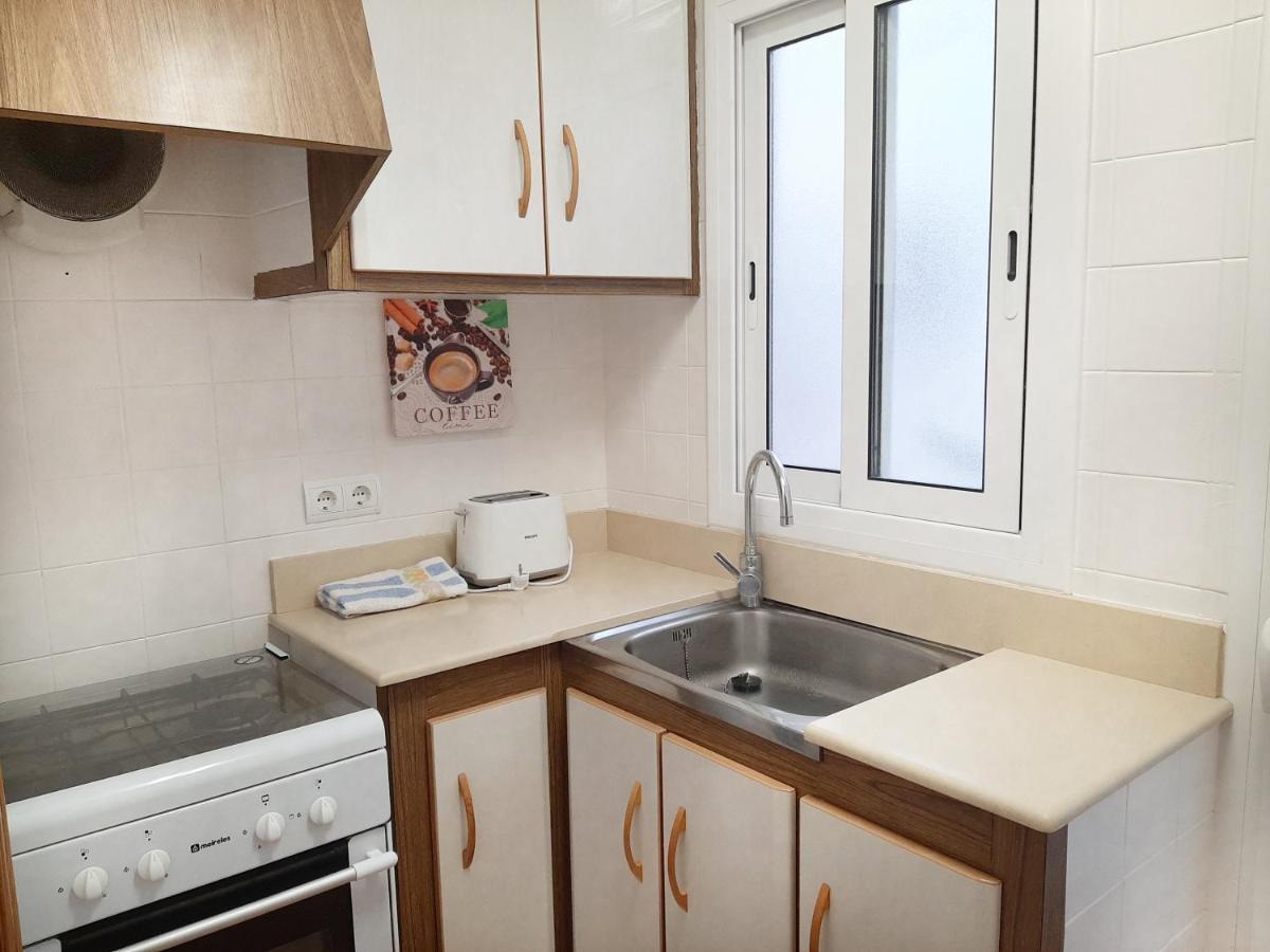 Apartamentos Franch Hospitalet De L'Infant Esterno foto