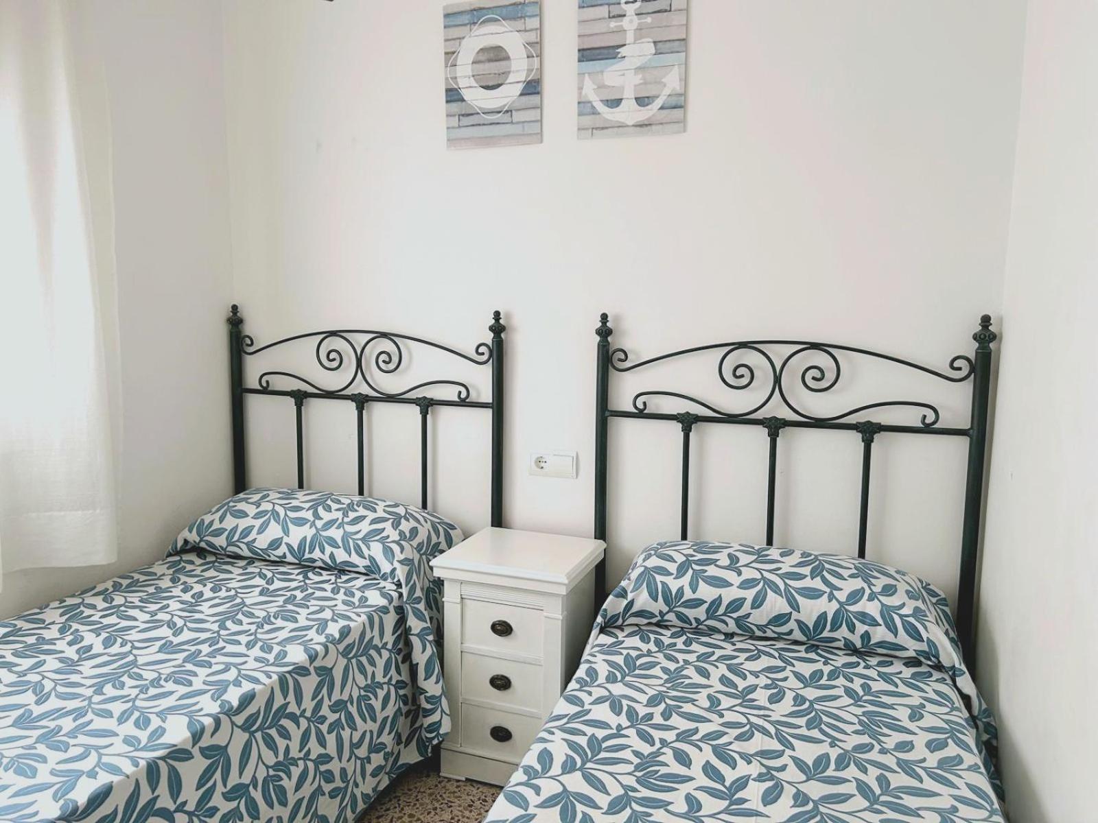 Apartamentos Franch Hospitalet De L'Infant Esterno foto