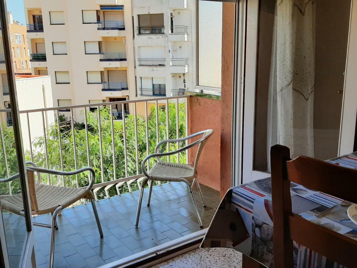 Apartamentos Franch Hospitalet De L'Infant Esterno foto